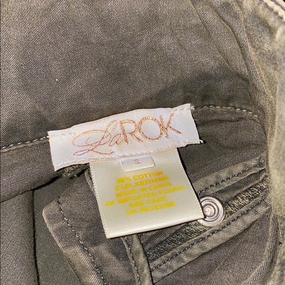 LaRok Army Utility Vest w/ Detachable Hood - Picture 3 of 3